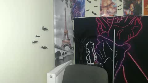 Amalia online show from 11-22-25, 07:18