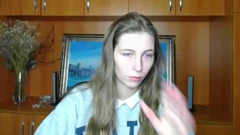 Amalia online show from 12-14-25, 07:03