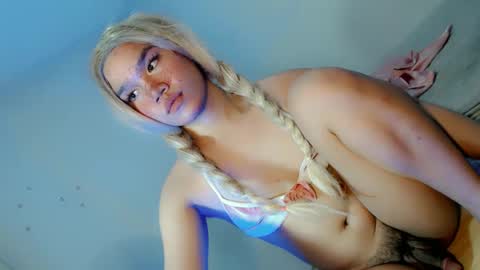 Snapshot of streetlustgirl chatting on 03-12-25, 03:46 lexie online show from 03-12-25, 03:46