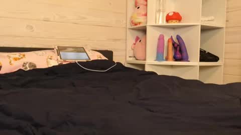 Jade online show from 02-20-25, 05:01