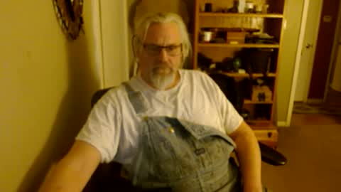 Snapshot of stroknpoker chatting on 03-02-25, 12:11 stroknpoker online show from 03-02-25, 12:11