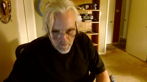 Snapshot of stroknpoker chatting on 09-15-25, 02:44 stroknpoker online show from 09-15-25, 02:44