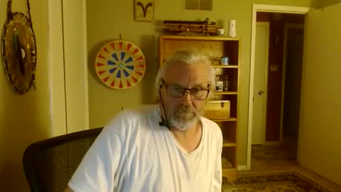 Snapshot of stroknpoker chatting on 10-18-25, 04:48 stroknpoker online show from 10-18-25, 04:48