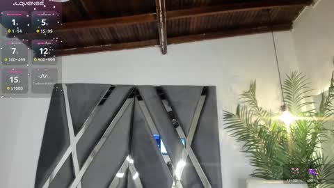 Alexa   online show from 09-18-25, 11:12