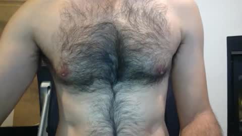 Snapshot of strongandmanly chatting on 01-07-25, 01:38 Strongandmanly online show from 01-07-25, 01:38