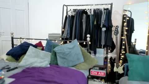 strongmellow online show from 09-18-25, 06:10