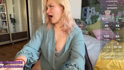 Snapshot of strupedsunicorns chatting on 01-29-25, 10:05 goddess online show from 01-29-25, 10:05