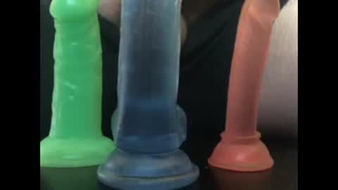 Snapshot of studinto chatting on 02-13-25, 06:09 BadBrad online show from 02-13-25, 06:09