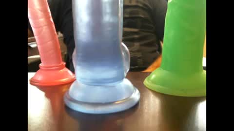 Snapshot of studinto chatting on 02-20-25, 06:24 BadBrad online show from 02-20-25, 06:24