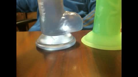 Snapshot of studinto chatting on 03-08-25, 05:07 BadBrad online show from 03-08-25, 05:07