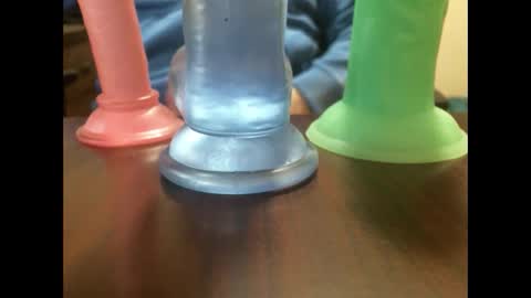 Snapshot of studinto chatting on 03-11-25, 07:58 BadBrad online show from 03-11-25, 07:58