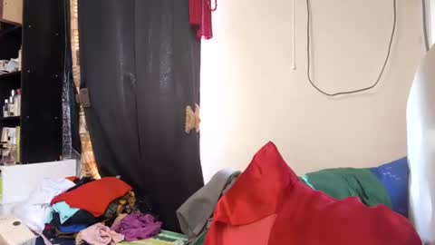 Snapshot of stunnerasha chatting on 10-02-25, 04:19 IG livinlavidakhai online show from 10-02-25, 04:19