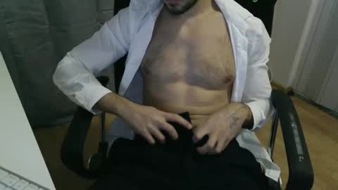 Snapshot of stv8000 chatting on 01-11-25, 03:42 STV8000 online show from 01-11-25, 03:42