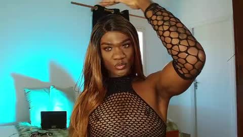 Snapshot of suannyklatten_ chatting on 02-09-25, 12:19 Suanny Klatten It is my account independent online show from 02-09-25, 12:19