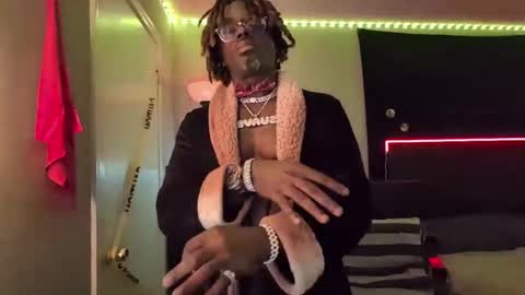 Hot Chocolate online show from 10-05-25, 06:56