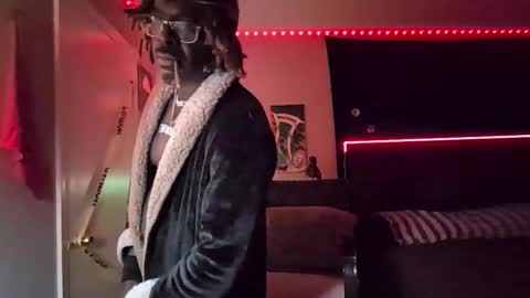 Hot Chocolate online show from 11-11-25, 03:17