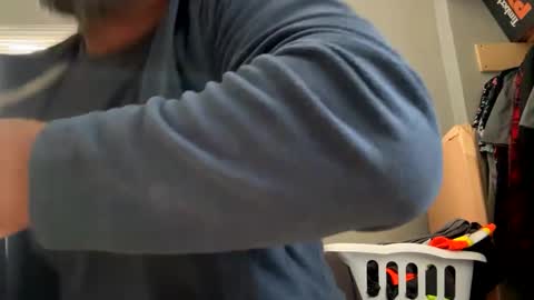 Snapshot of suavecito67 chatting on 12-11-24, 06:20 suavecito67 online show from 12-11-24, 06:20