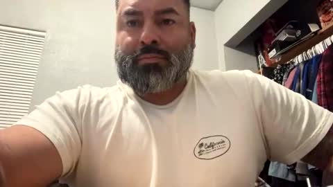 Snapshot of suavecito67 chatting on 11-14-25, 03:38 suavecito67 online show from 11-14-25, 03:38