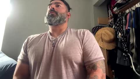 Snapshot of suavecito67 chatting on 11-22-25, 06:07 suavecito67 online show from 11-22-25, 06:07