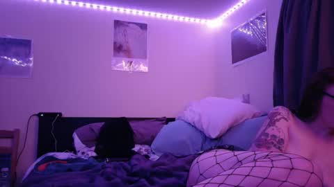 Snapshot of subbypunkruby77 chatting on 01-16-25, 04:49 SubbyPunkRuby online show from 01-16-25, 04:49