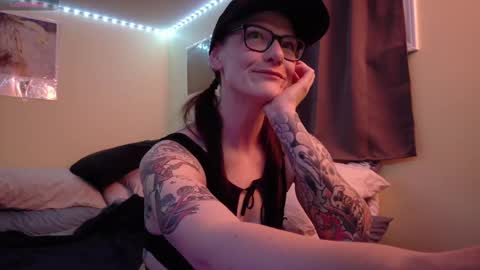 Snapshot of subbypunkruby77 chatting on 02-14-25, 02:39 SubbyPunkRuby online show from 02-14-25, 02:39