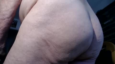 Snapshot of subibuns chatting on 12-31-24, 09:53 Marcel online show from 12-31-24, 09:53