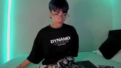 Snapshot of submissive_boyy_ chatting on 02-08-25, 04:57 nico online show from 02-08-25, 04:57