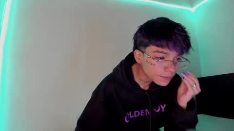 Snapshot of submissive_boyy_ chatting on 02-25-25, 03:16 nico online show from 02-25-25, 03:16