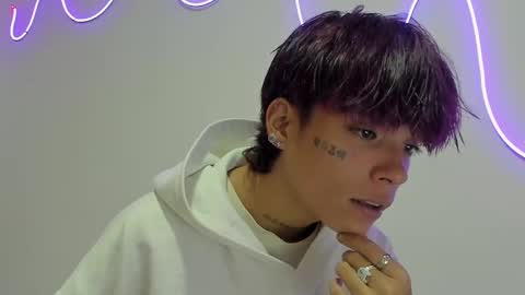 Snapshot of submissive_boyy_ chatting on 10-10-25, 06:07 nico online show from 10-10-25, 06:07