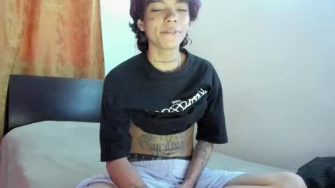 Snapshot of submissive_boyy_ chatting on 12-18-25, 06:03 nico online show from 12-18-25, 06:03