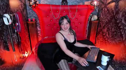 Yunna online show from 09-16-25, 12:39