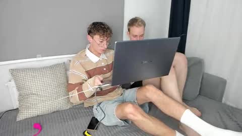 Snapshot of successful_kevin chatting on 09-24-25, 08:06 Kevin online show from 09-24-25, 08:06