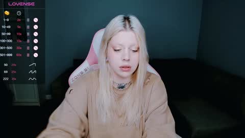 succubus_leslie online show from 12-25-24, 03:06