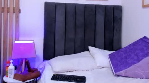 Luna  online show from 10-17-25, 08:22