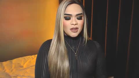 Snapshot of suckablecockoffreya chatting on 12-20-24, 08:01 JADE ELYSE online show from 12-20-24, 08:01