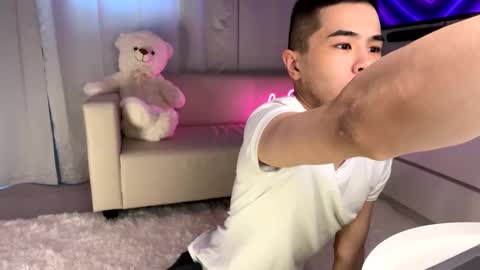 Emmy online show from 03-01-25, 09:18