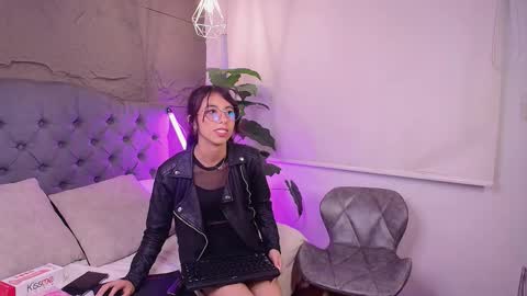 Snapshot of sugar_angel_ chatting on 02-06-26, 01:25 ANGEL online show from 02-06-26, 01:25