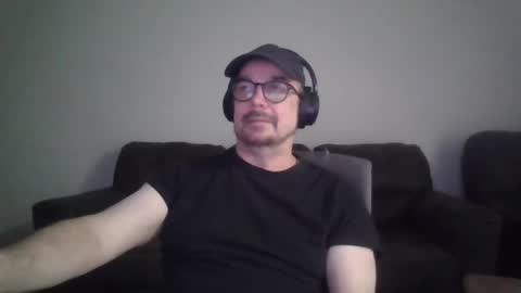 Snapshot of sugarbear66 chatting on 12-28-24, 07:11 Teddybear Richard online show from 12-28-24, 07:11