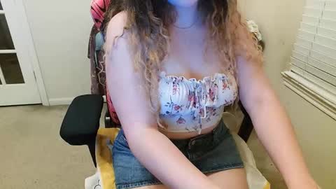 sugasunny online show from 10-20-25, 04:13