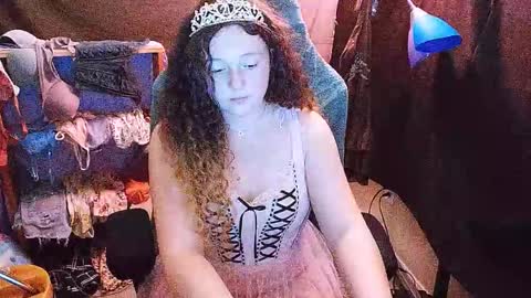 sugasunny online show from 12-17-25, 04:29