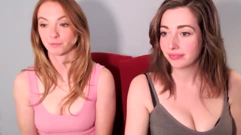 Snapshot of suggestivebehavior chatting on 01-24-25, 01:24 Mia online show from 01-24-25, 01:24