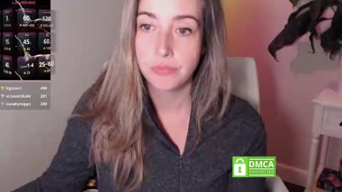 Snapshot of suggestivebehavior chatting on 10-19-25, 12:44 Mia online show from 10-19-25, 12:44