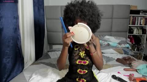 suhaila_suu online show from 10-18-25, 11:38