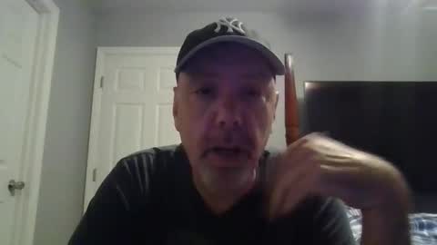 Snapshot of sullydog48 chatting on 09-09-25, 12:37 Sully online show from 09-09-25, 12:37