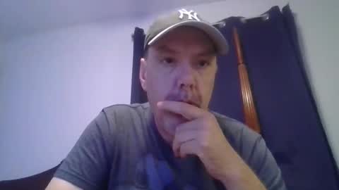 Snapshot of sullydog48 chatting on 09-27-25, 11:43 Sully online show from 09-27-25, 11:43