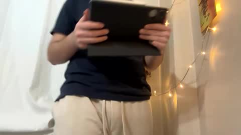 Niko online show from 10-28-25, 09:17