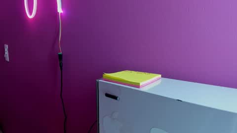 Diana online show from 11-25-25, 06:08