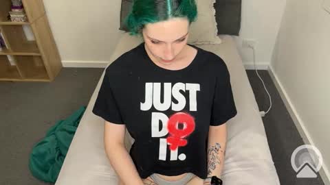 Snapshot of summer96o chatting on 09-17-25, 09:00 Summer online show from 09-17-25, 09:00