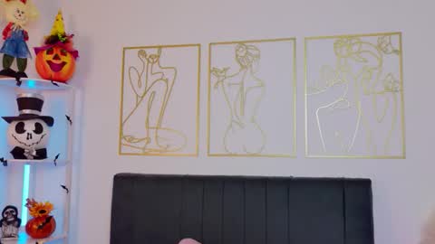 OnlyFans summer holiday online show from 10-19-25, 10:16