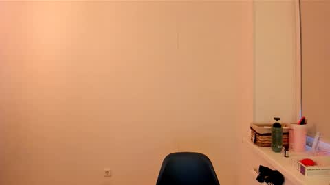 Summer Preston online show from 11-16-25, 06:30